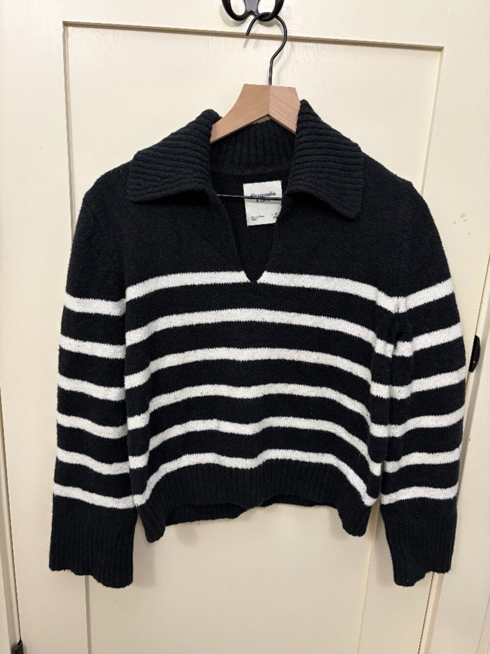 Abercrombie and Fitch notch neck striped sweater